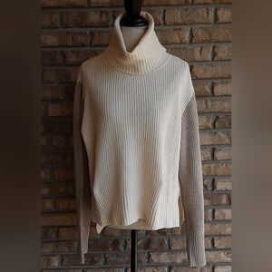 Lulus NWT Turtleneck Ribbed Long Sleeve Hi-low Hem Sweater.